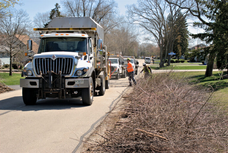 Village of Plainfield and Waste Management Team up for Spring Clean-Up