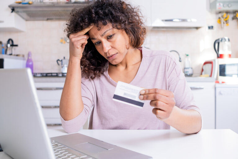 Judge Temporarily Halts Credit Card Late Fee Rule, Saving Consumers $14 Billion per Year