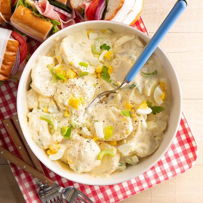 Sour Cream Potato Salad: A Refreshing Summer Side Dish with a Twist